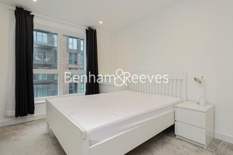 2 bedroom apartment to rent, Cedrus Avenue, Southall UB1