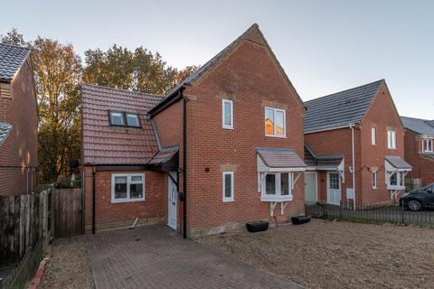 4 bedroom detached house for sale, Foxglove Close, Fakenham, NR21