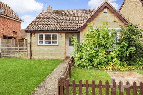 3 bedroom detached bungalow for sale, High House Avenue , Wymondham NR18