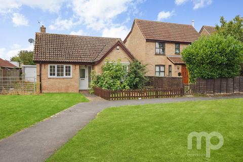 3 bedroom detached bungalow for sale, High House Avenue , Wymondham NR18