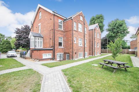 1 bedroom maisonette to rent, Amelia Court, Farnborough, Hampshire, GU14