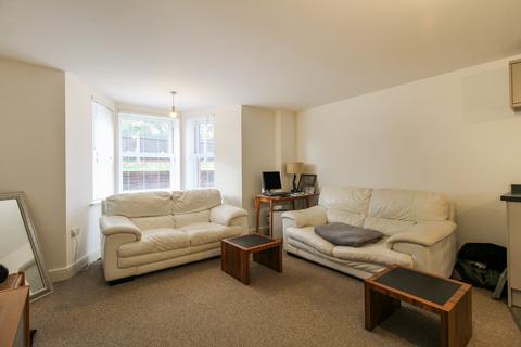 1 bedroom maisonette to rent, Amelia Court, Farnborough, Hampshire, GU14