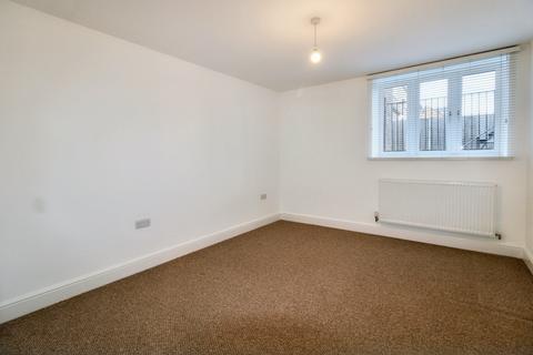 1 bedroom maisonette to rent, Amelia Court, Farnborough, Hampshire, GU14