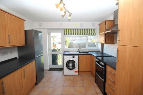 2 bedroom ground floor flat to rent, Springfield Road, CM12