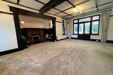 4 bedroom detached house to rent, Greenlands Road, Surrey TW18