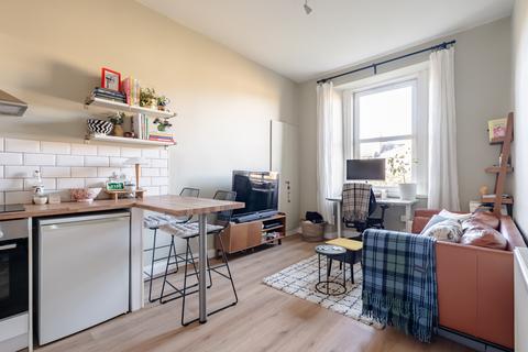 35/13 Buchanan Street, Edinburgh, EH6 8RB