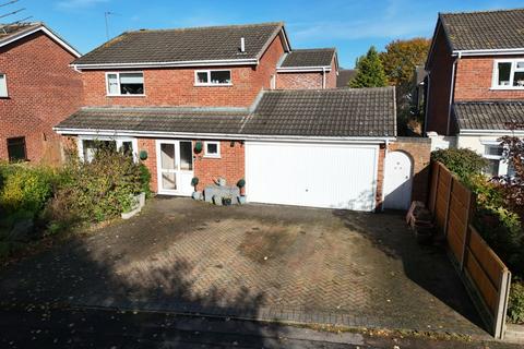 4 bedroom detached house for sale, Grafton Drive, Wigston, LE18