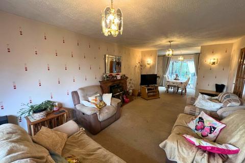 4 bedroom detached house for sale, Grafton Drive, Wigston, LE18