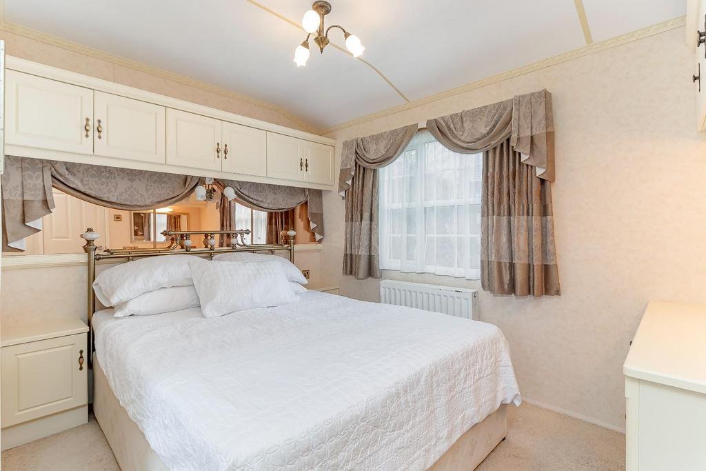 Master Bedroom - A.jpg