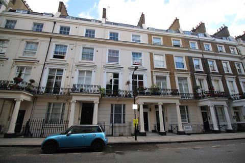 Studio to rent, Devonshire Terrace, London W2