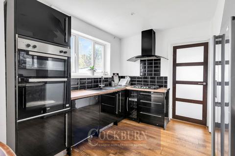 14 Badgers Croft, London, SE9 3DB