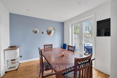 14 Badgers Croft, London, SE9 3DB