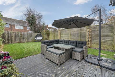 27a Cotmore Gardens, Thame, OX9 3LZ