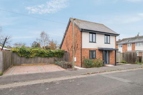 27a Cotmore Gardens, Thame, OX9 3LZ