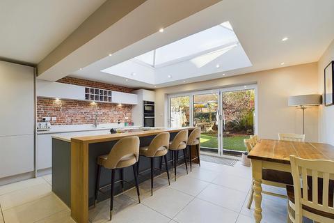 4 bedroom detached house for sale, Kinnington Way, Backford, CH1