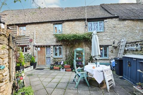 2 bedroom barn conversion for sale, Market Place, Fairford