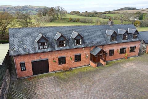 4 bedroom detached house for sale, Llanidloes Road, Newtown, Powys, SY16