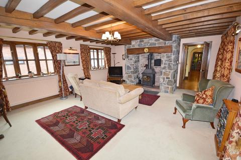 4 bedroom detached house for sale, Llanidloes Road, Newtown, Powys, SY16