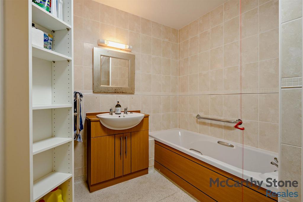 8641123-interior04-800.jpg