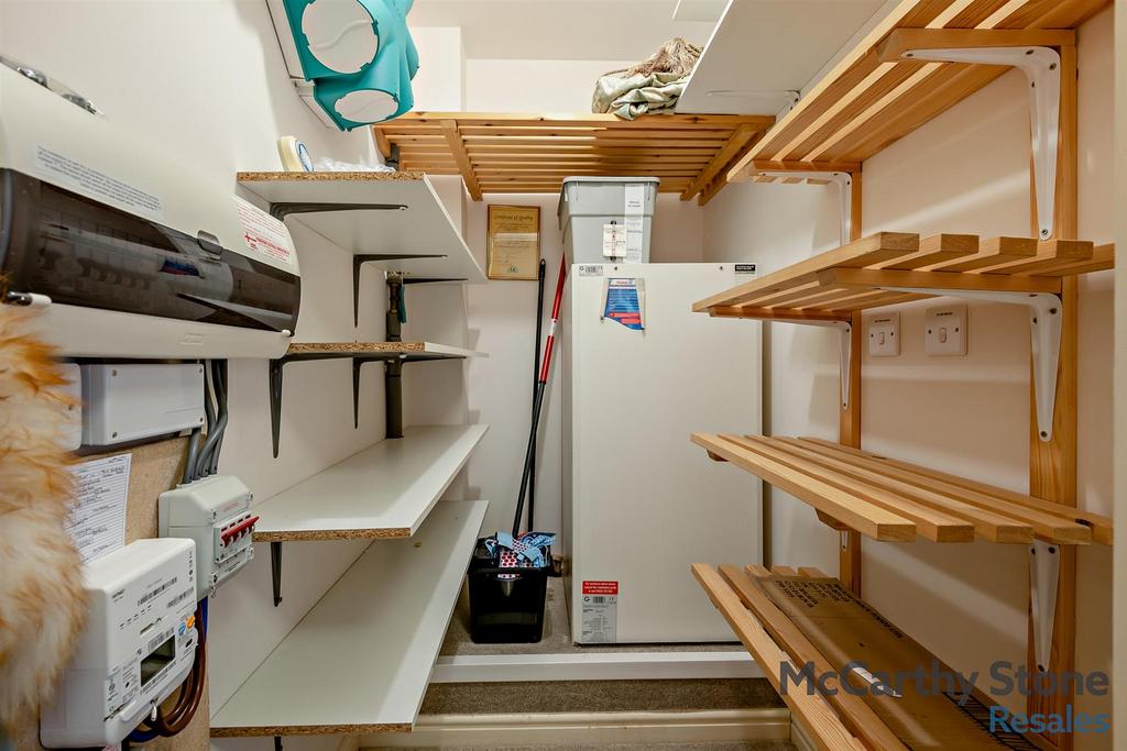 8641123-interior05-800.jpg