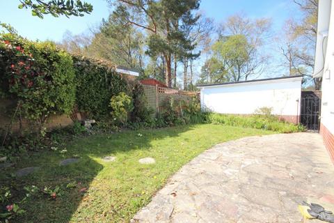 3 bedroom bungalow for sale, Fairview Drive, Broadstone, Dorset, BH18