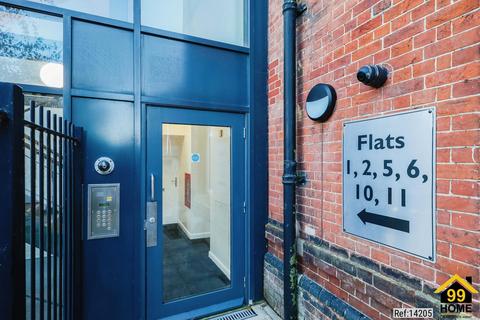 2 bedroom flat for sale, Finchdean Gardens, Portsmouth, Hampshire, PO3