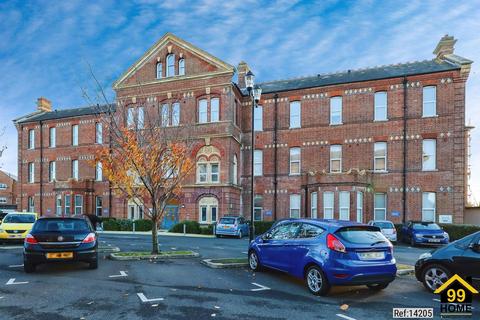 2 bedroom flat for sale, Finchdean Gardens, Portsmouth, Hampshire, PO3