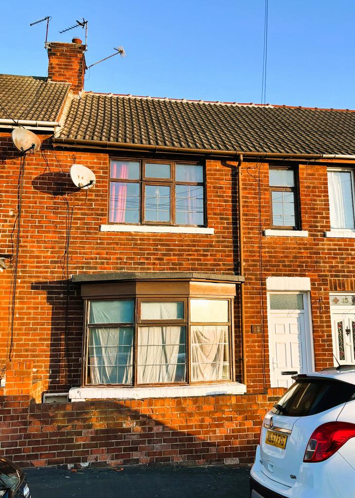 Three Bed Terraced House To Let