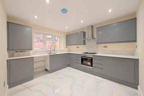 2 bedroom detached bungalow for sale, Invicta Close, Feltham, TW14