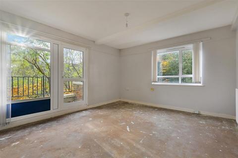 1 bedroom flat for sale, Winifrede Paul House, York Rise, NW5