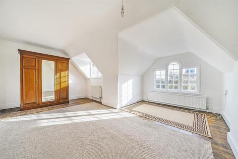 2 bedroom flat for sale, St. Georges Road, Bedford