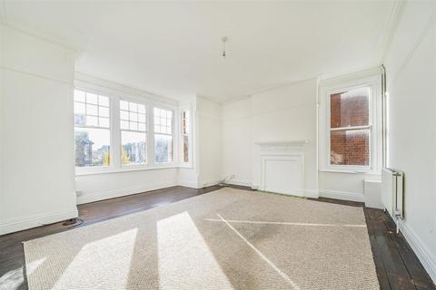 2 bedroom flat for sale, St. Georges Road, Bedford