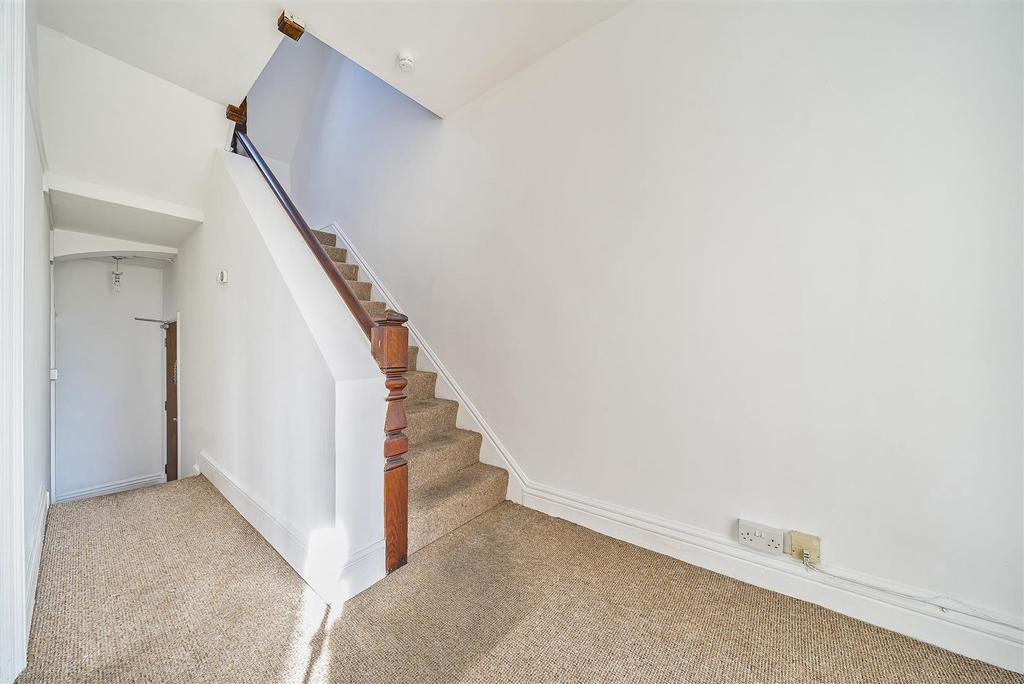 Entrance hall h.jpg