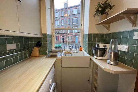 1 bedroom house to rent, Eyre Place, ,