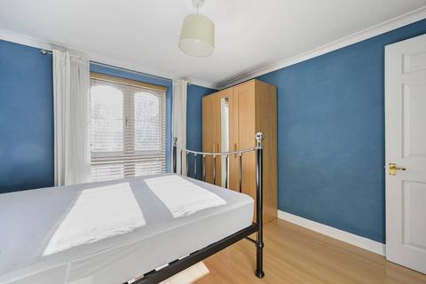 97 Wheat Sheaf Close, London, E14 9UY