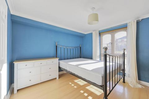 97 Wheat Sheaf Close, London, E14 9UY