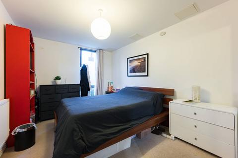 1 bedroom flat for sale, Shepherd Court, E14, Docklands, London, E14