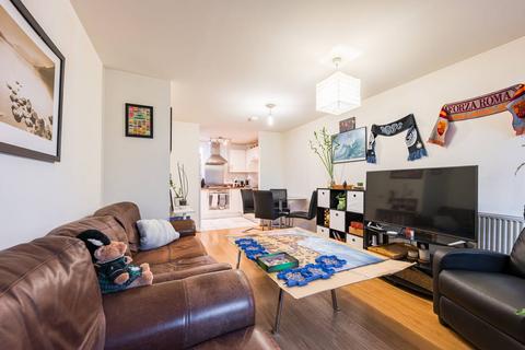 1 bedroom flat for sale, Shepherd Court, E14, Docklands, London, E14