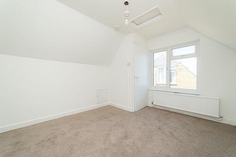 3 bedroom end of terrace house for sale, Priory Place, Faversham, ME13