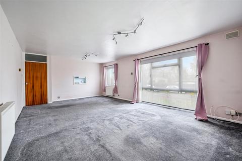 2 bedroom flat for sale, Mill Road, Epsom