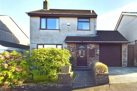 25 Fowey Crescent, Callington, PL17 7PJ