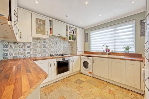 3 bedroom terraced house for sale, Morris Avenue, Billericay, Essex, CM11