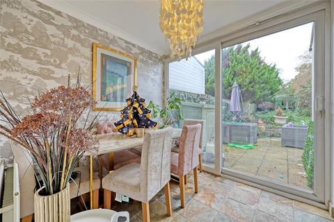 3 bedroom terraced house for sale, Morris Avenue, Billericay, Essex, CM11