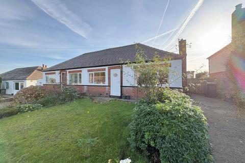 2 bedroom semi-detached bungalow for sale, Heybeck Lane, Dewsbury