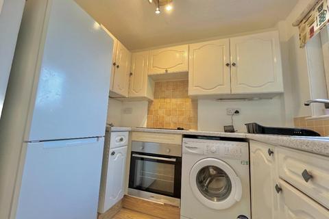 2 bedroom flat to rent, Deveron Road, South Ayrshire KA10