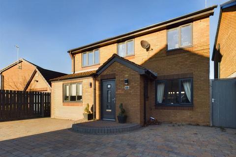 4 bedroom detached house for sale, Cragdale Close, HU8