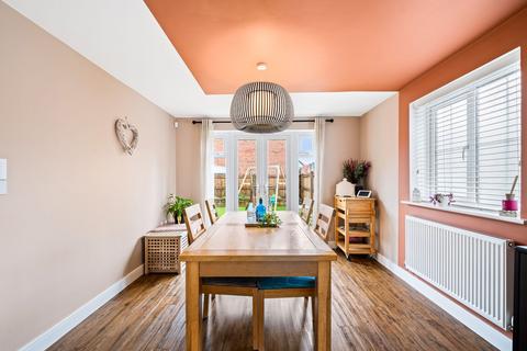 3 Frank Ford Close, Saxilby, Lincoln, LN1 4AS