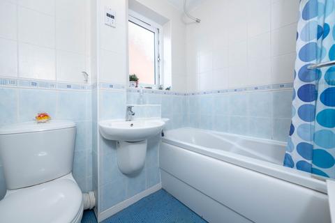20 Ascot Drive, Grantham, NG31 9TB