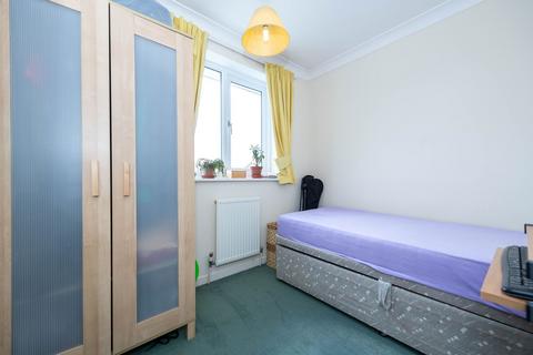 20 Ascot Drive, Grantham, NG31 9TB