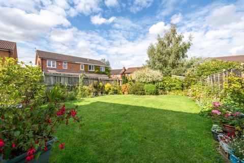 20 Ascot Drive, Grantham, NG31 9TB